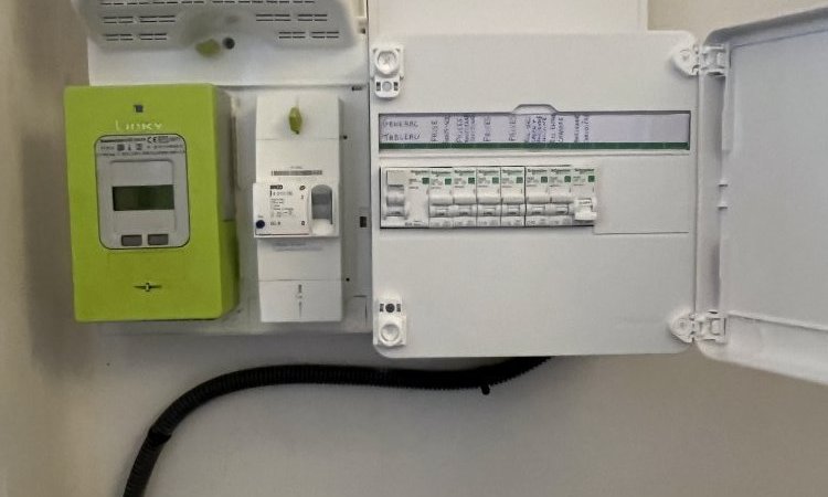 Tableau électrique d'un logement à Dijon